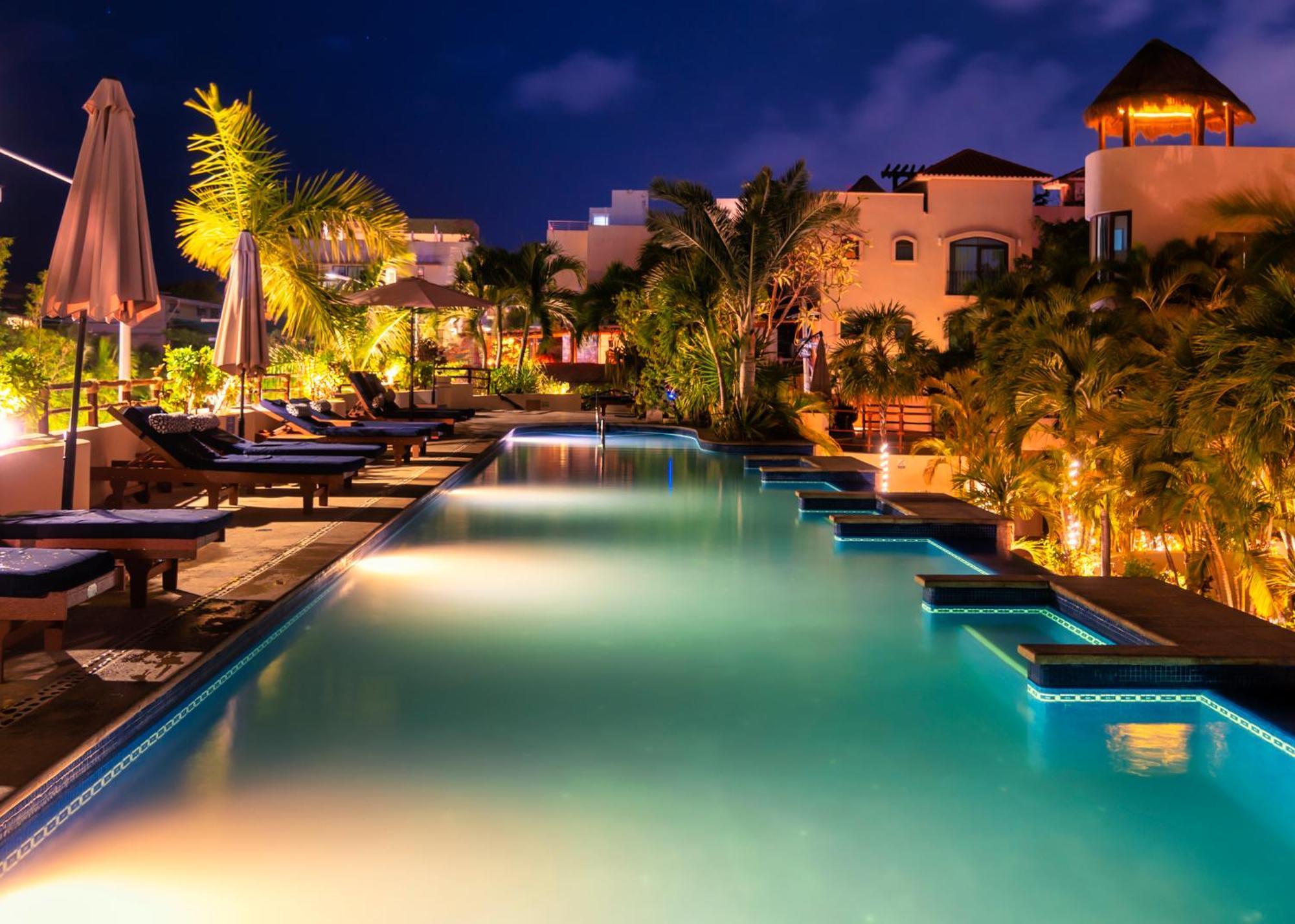 Porto Playa Condo Hotel And Beach Club Плайя-дель-Кармен Екстер'єр фото